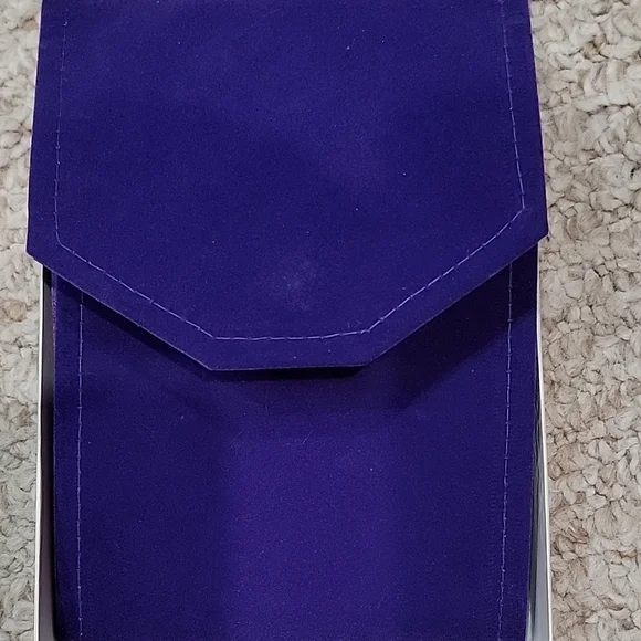 Elegant Silver Flamingo Pendant Necklace - Picture 4 of 4